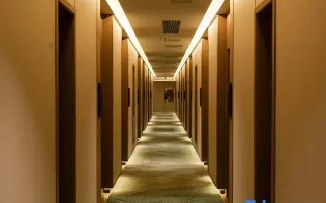 Ruilin Zhixuan Hotel