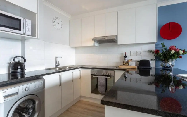 Tranquil, Spacious, Quiet Trendy with a View