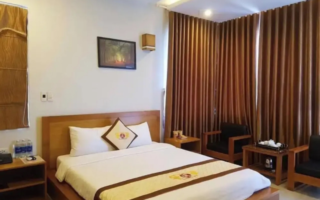 Tan Hoang Long Hotel DN - by BayLuxury