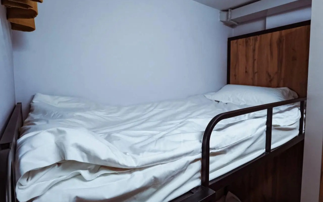 Aiva Hostel (Айва Хостел)