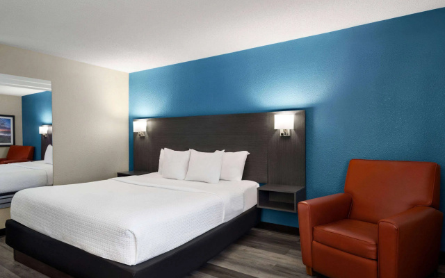 La Quinta Inn & Suites by Wyndham Chicago Tinley Park