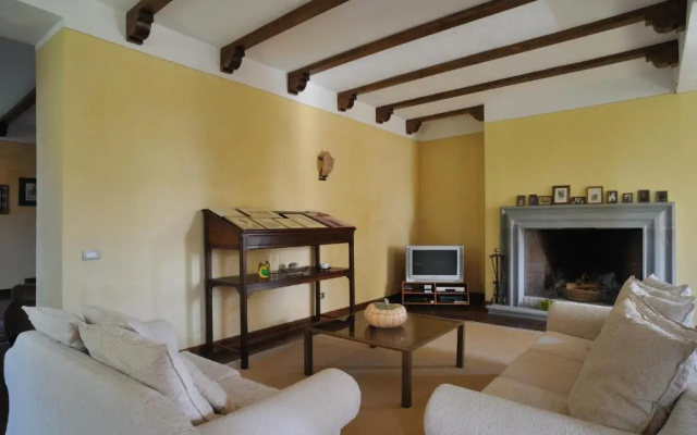 Villa Augusta Sleeps 14 Exclusive Pool