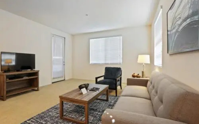 Bluebird Suites in Irvine