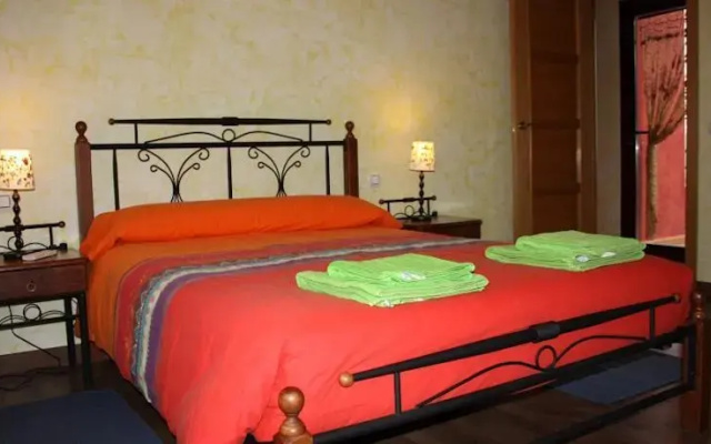 Las Casas De "El Cerrillo" I y II