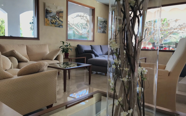Bon Retorn Hotel Restaurant