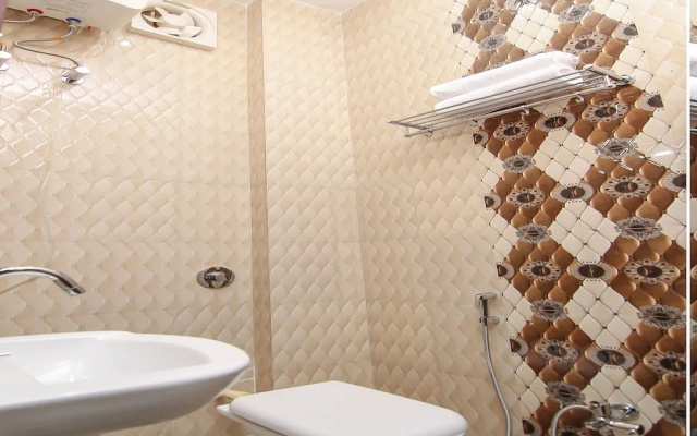 OYO 12446 Shree Sai Guest House