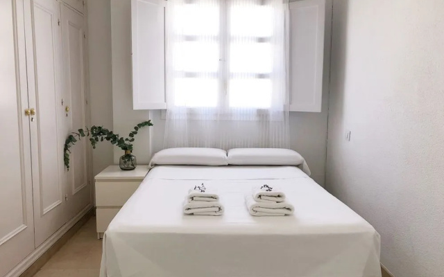 Comfy Holiday Home in Seville near Town Center