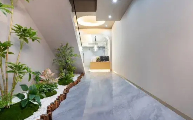 Fengqi Hotel (Luoyang Longmen High-speed Railway Station)