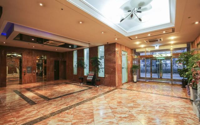 Themepark Tourist Hotel