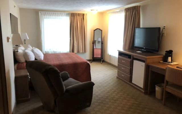 Shenandoah Inn & Suites