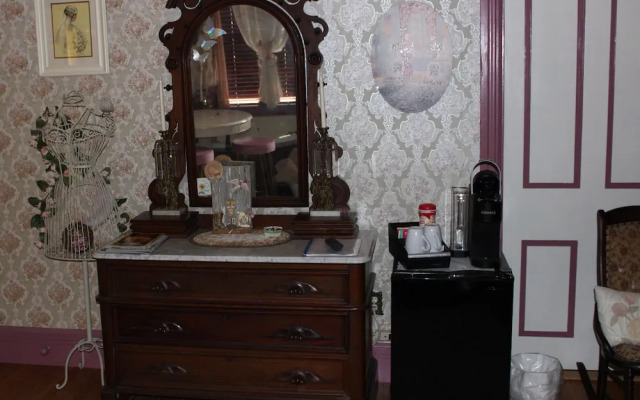 Carriage Stop Bed & Breakfast