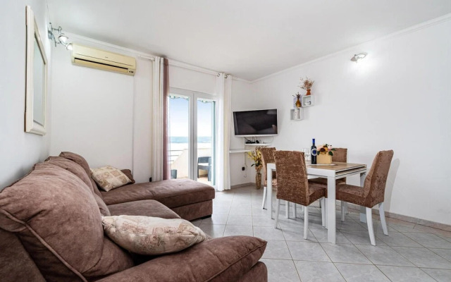 Nice Apartment in Krusevo With Jacuzzi, Wifi and 1 Bedrooms
