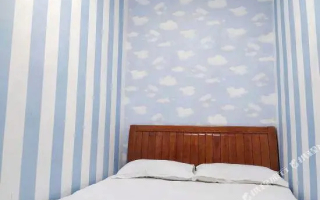 1314 theme hotel (Qingdao Licun Pedestrian Street)