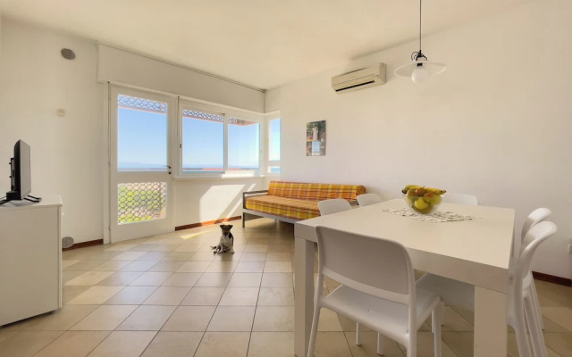 Seafront Apartment on the Promenade
