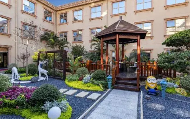 Yuzhou Hotel