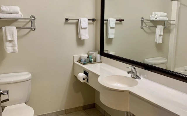 GrandStay Hotel & Suites Becker Big Lake
