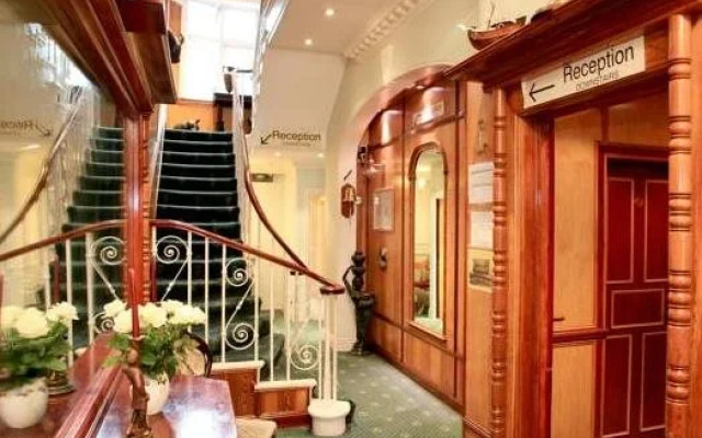 Lincoln House Hotel - Guest Accommodation