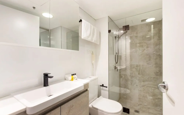Sydney CBD Studio Apartment 1704 KNT