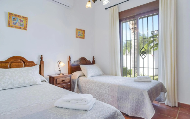 Casa Villanueva 4 - Sólo Familias