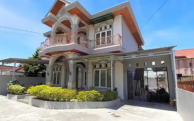 OYO 3407 Yasmin Residence Syariah
