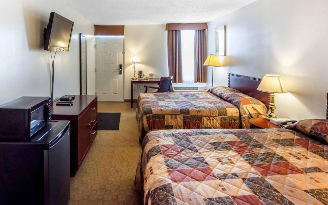 Motel 6 Brooks, AB