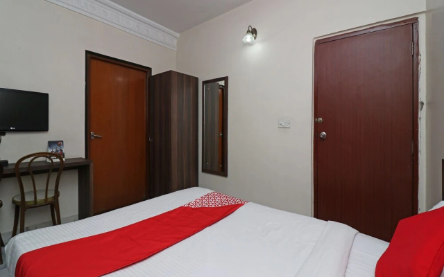 Oyo 36083 The Guest House