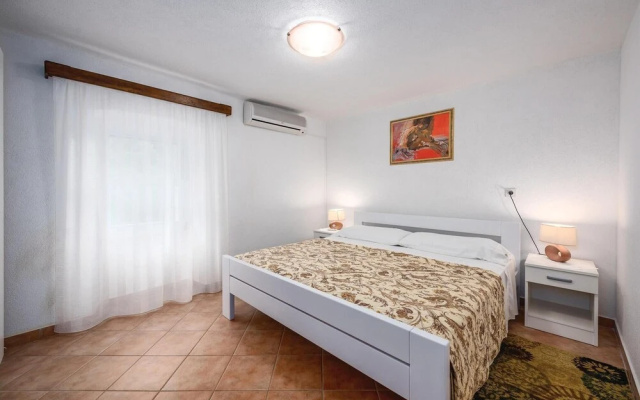 Amazing Home in Cere With Wifi and 2 Bedrooms