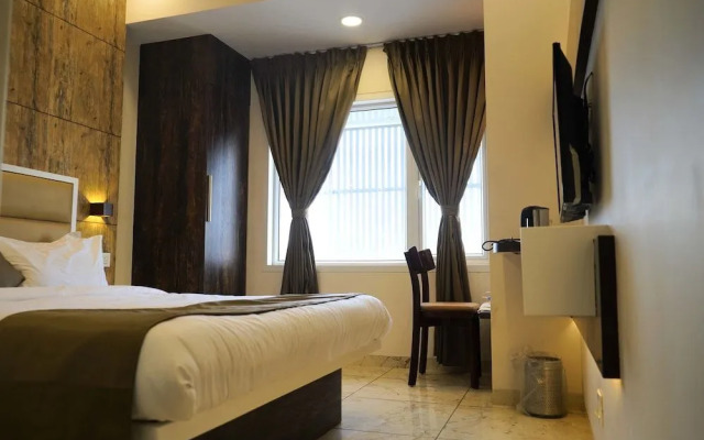 Hotel Royal Treat