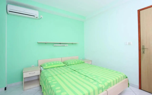 Apartments and Rooms Vesna Novalja