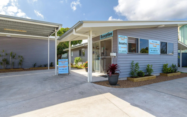 Tin Can Bay's Sleepy Lagoon Motel