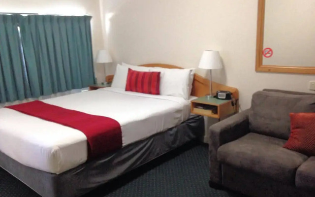 O'Shea's Royal Hotel