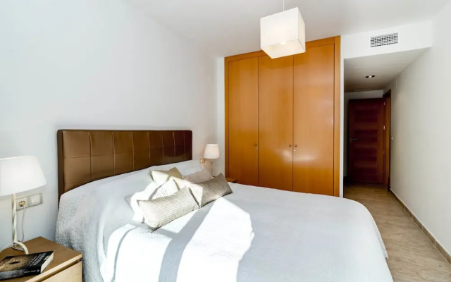 PC-Comfy 2 bedroom apt center Estepona