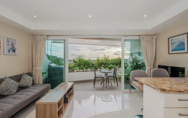 1BR Escape Near Beach & Local Bites C195