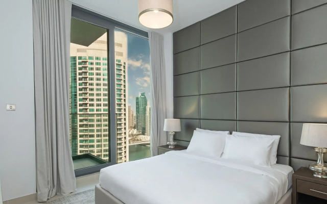 LUX - Contemporary Suite with Full Marina View 5