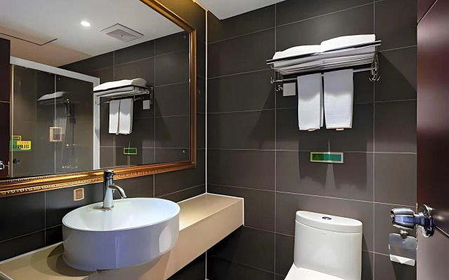 Vienna Hotel Guangzhou Shaheding Metro Station