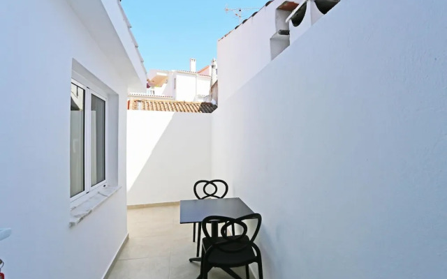 B88 - Mendon a Street Apartment