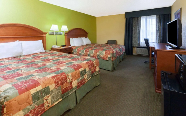 Days Inn by Wyndham Shawnee