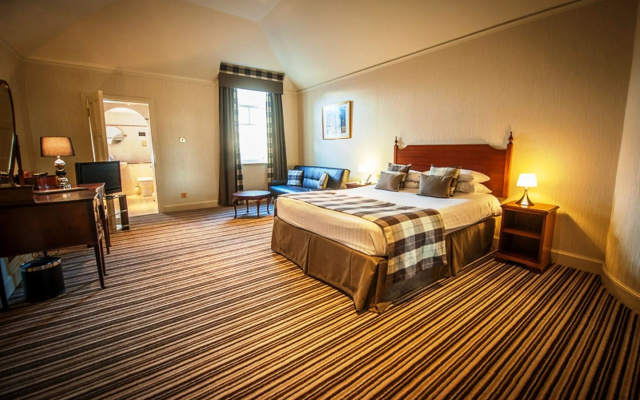 Savoy Park Hotel
