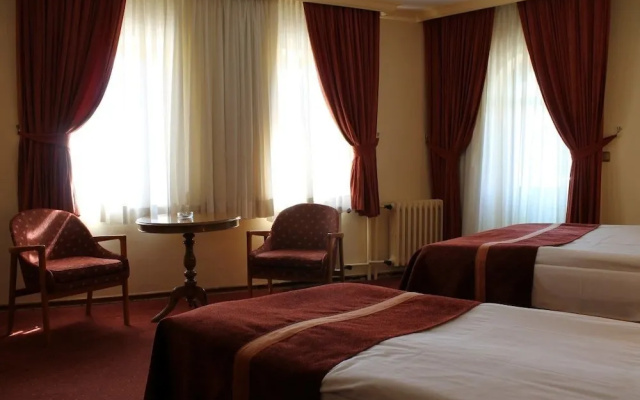 Segmen Hotel