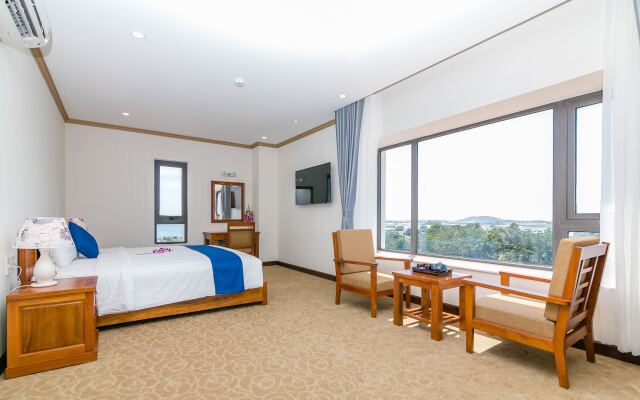 Navy Hotel Cam Ranh Камрань комната для гостей