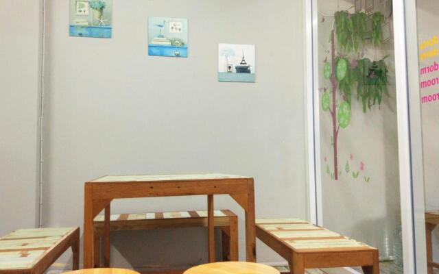 Hi Friends Hostel Бангкок питание