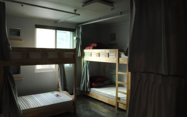 MoonDong's Hostel