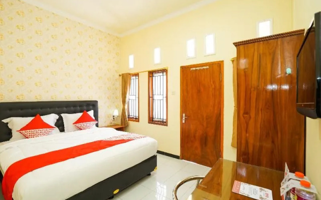 OYO 521 Majapahit Homestay Syariah 1