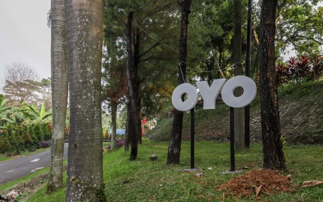 OYO 883 Pavo Resort