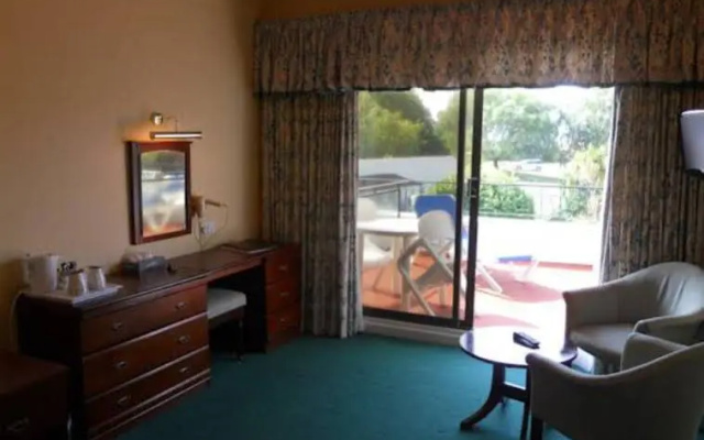 Old Court House Inn