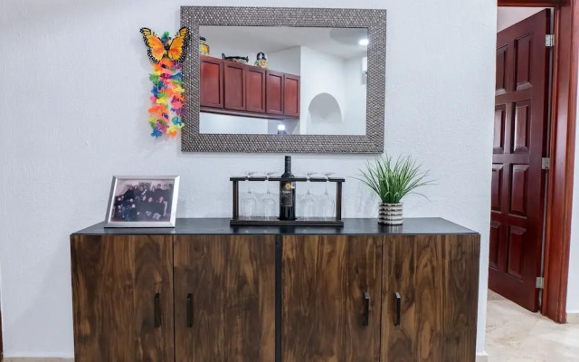 Magic Paradise A8 3 Bedroom Condo by RedAwning