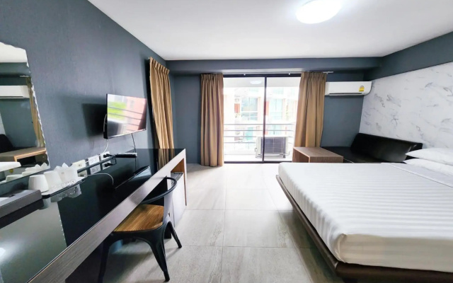 Watana Hotel