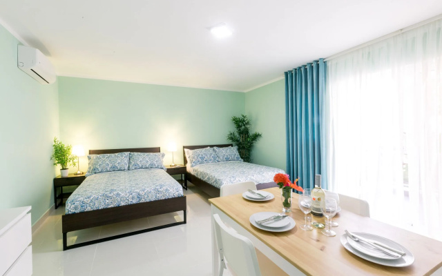 Tropicana Suites Deluxe Beach Club & Pool