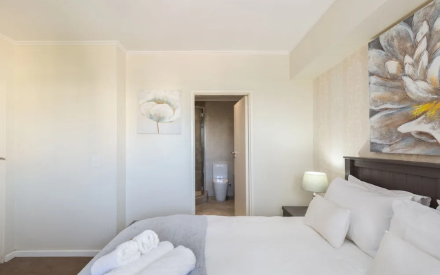 Island Club LA302 by CTHA