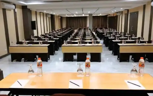 Hotel Fovere Kuala Kapuas by Conary